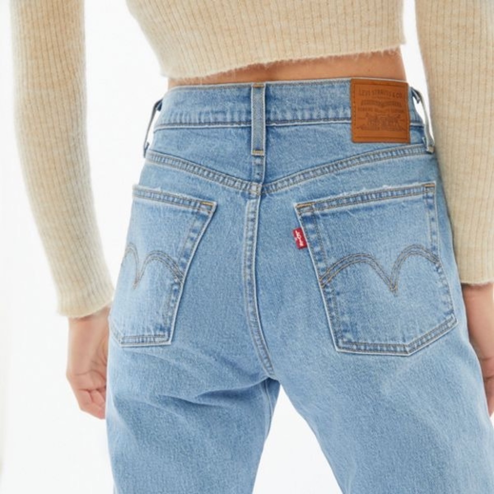 Levi's Wedgie High Rise Icon Raw Hem Light Wash Tango Talks Jeans